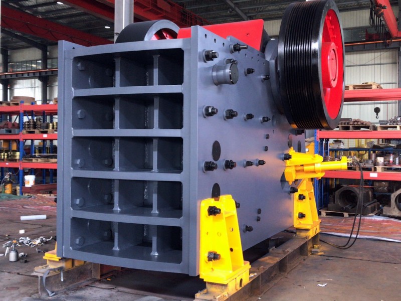 鄂式破碎機(jī) 鄂式破碎機(jī)